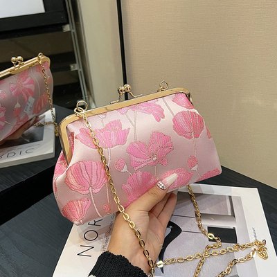 NEW CLIP CHAIN BAG CHINESE STYLE SHELL BAG NATIONAL STYLE Blüten-SCHULTER-BAG Mode DINNER Crossbody-BAG für Frauen