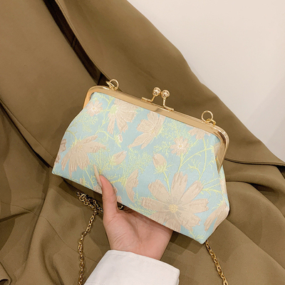 NEW CLIP CHAIN BAG CHINESE STYLE SHELL BAG NATIONAL STYLE Blüten-SCHULTER-BAG Mode DINNER Crossbody-BAG für Frauen