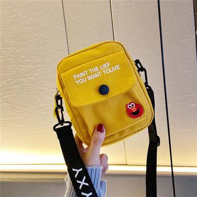 Neues Netzwerk 2024 Rot mit derselben Leinwand Kross-Body-Tasche KINDEN-TASche Studentin kleine frische Hand-Schulter-Tasche