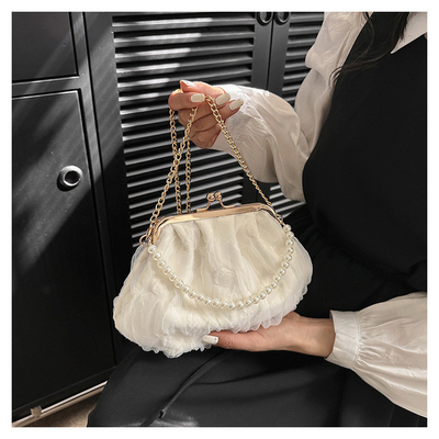 2024 NEW RETRO FAIRY SOLID COLOR kleine Tasche weiße Handtasche Perlen Tasche weibliche Netzgarn in einfache Crossbody-Tasche