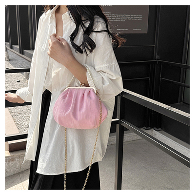 2024 NEW RETRO FAIRY SOLID COLOR kleine Tasche weiße Handtasche Perlen Tasche weibliche Netzgarn in einfache Crossbody-Tasche
