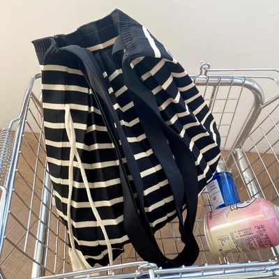 Neue gefaltete literarische Schultertasche geflochtene Damentasche Winter Stricktasche Mode grenzüberschreitende Damentasche