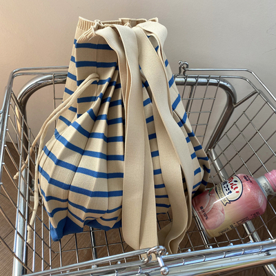 Neue gefaltete literarische Schultertasche geflochtene Damentasche Winter Stricktasche Mode grenzüberschreitende Damentasche