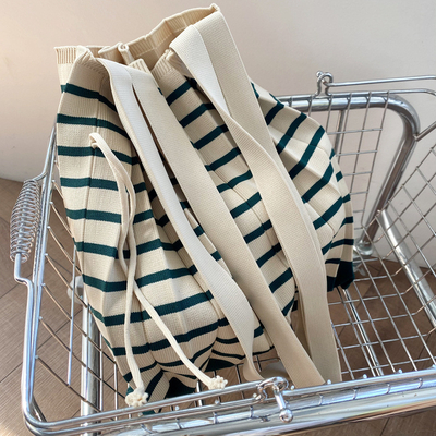 Neue gefaltete literarische Schultertasche geflochtene Damentasche Winter Stricktasche Mode grenzüberschreitende Damentasche