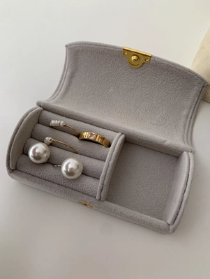 Neue exquisite hochwertige Samtschmuckschachtel Ring Armband Halskette Aufbewahrungsschachtel Reise Kleines tragbares Schmuckstück