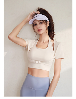 Neue schnell trocknende Pfirsich-Halter-Top Yoga Kurzärmel Kurzärmel mit Brustkissen Enge Fitness-T-Shirts Sport Kurzärmel