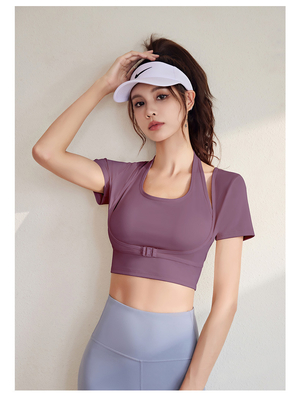 Neue schnell trocknende Pfirsich-Halter-Top Yoga Kurzärmel Kurzärmel mit Brustkissen Enge Fitness-T-Shirts Sport Kurzärmel