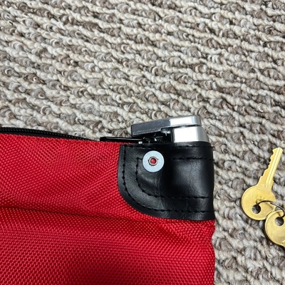 Grenzüberschreitender Sprengstoff Bankbeutel Reißverschlussbeutel Roter Nylon-Sicherheitsbeutel Medizinbeutel Waffe AMMO-Beutel