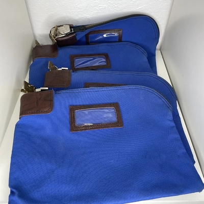 Einzahlung BANK ZIPPER BAG mit zwei Schlüsseln ID BAG BILL BAG BANK WIDTHWAL BAG