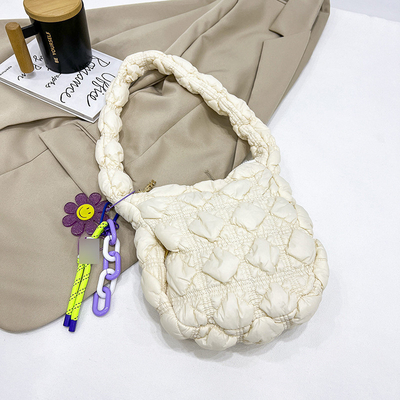 MINI Schultertasche CLOUD-TASCHE Alles Stilvolle Unterarmtasche Geflechtete Tasche Süße Dame-Tasche