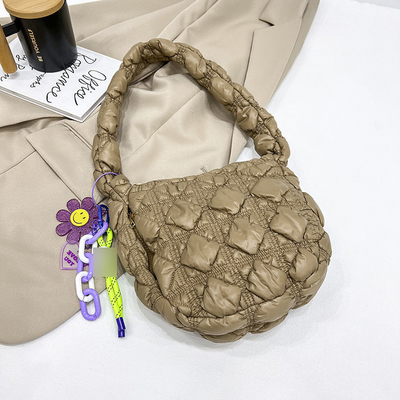 MINI Schultertasche CLOUD-TASCHE Alles Stilvolle Unterarmtasche Geflechtete Tasche Süße Dame-Tasche