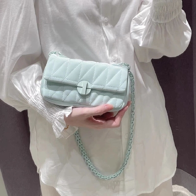 2024 Frühling/Sommer Neues hochwertiges Gewebe KLEINE Tasche weibliche Diamantkette Schulterunterarmtasche