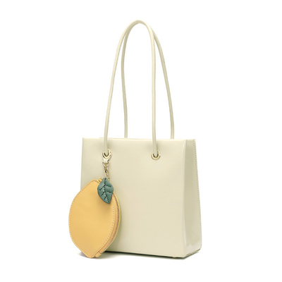 2024 Die neue Mode Ein-Schulter-Frauen-Tasche alle Achseln Kleine Quadrat-Tasche NICHE Design Sinn Retro Crossbody-Tasche Frau