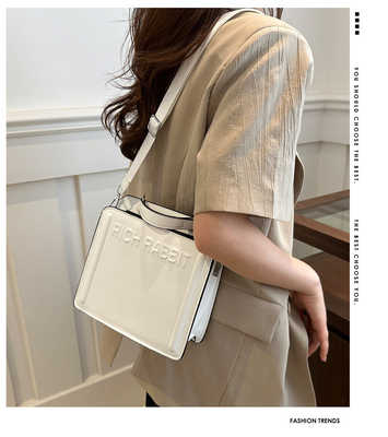Einfache Mode-Brieftasche DAMEN'S NEW INS Pendler-Handtasche KLEINE Quadrat Tasche Senior Textur breiter Schultergürtel