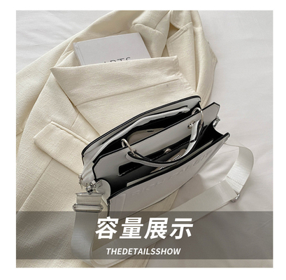 Einfache Mode-Brieftasche DAMEN'S NEW INS Pendler-Handtasche KLEINE Quadrat Tasche Senior Textur breiter Schultergürtel
