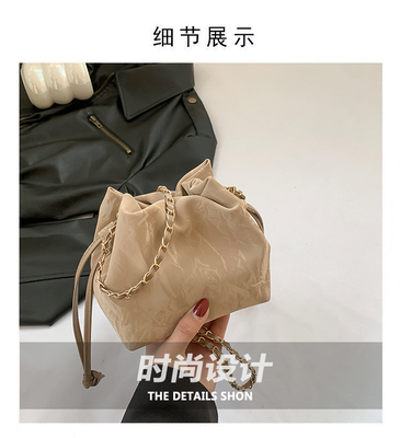 2024 NEW FASHION NICHE DESIGN Frühling/Sommer Crossbody-Tasche Senioren-Sinne gefüllte Bucket-Tasche