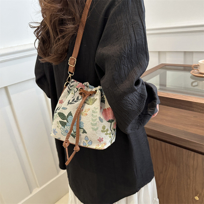 NEUE CHINESE NATIONAL WIND ARMIT BUCKET BAG Einfache Mode-Trend Sommer Neue Leinen-Stil hochwertige Sinn Einzel Schulter