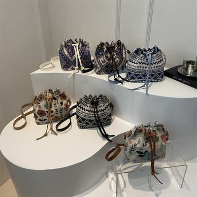 NEUE CHINESE NATIONAL WIND ARMIT BUCKET BAG Einfache Mode-Trend Sommer Neue Leinen-Stil hochwertige Sinn Einzel Schulter