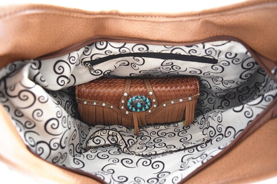 WESTERN STYLE FRIENGE CONCHOS GEM RHINESTONE STUDED BRAITED LEATHER BURSE LAND Handtasche Frauen Schultertasche Geldbeutel-Set