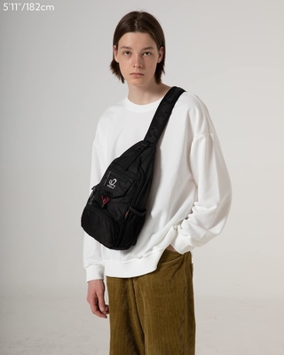 WATERFLY Packbar KLEINER KREISENFÜGER Sling Rucksack Schulter Brusttasche Tagesack für Wandern Reisen