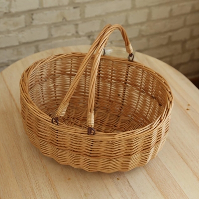 Wickel-Picknickkörbe mit Hands.Kingwillow.