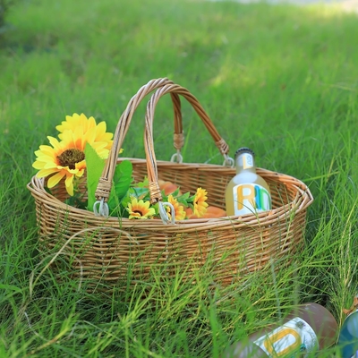 Wickel-Picknickkörbe mit Hands.Kingwillow.