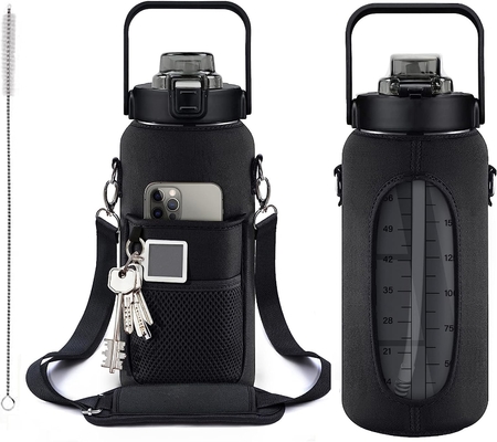Eine Wasserflasche mit Halbgallonen-Hülle, eine inspirierende Wasserflasche mit Stroh und Zeitstempel.