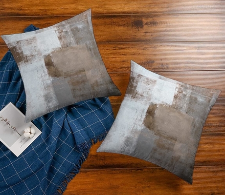 Set aus 2 braunen Kunstwerken Zeitgenössischer Dekor Grauer Wohnkultur Umarmung Kissenkoffer Kissenkoffer 18x18 Zoll