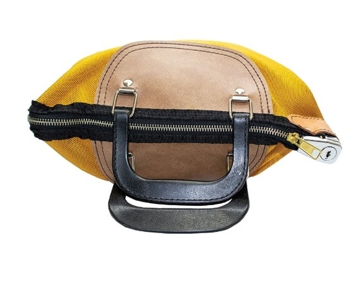 Schließung von Posttaschen mit Griff mit der Tuff-Leder-Ausstattung, hart geformtem Boden, langlebigen Schlangengriffen und eingebauten Schloss ist es sicherlich ein geschätztes Produkt in jedem Büro, Postraum oder Lagerhaus
