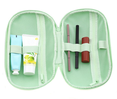 Tadellose grüne EVA Toiletry Organizer Travel Bag 600D Mesh Pockets Inside
