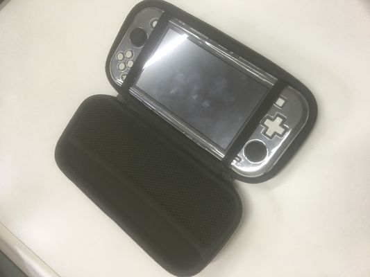 Leichtgewichtige EVA-Harde Gehäuse mit Samtverkleidung und PU-Lederdeckel bieten Schutz für Rasierer Spiele und Elektronik